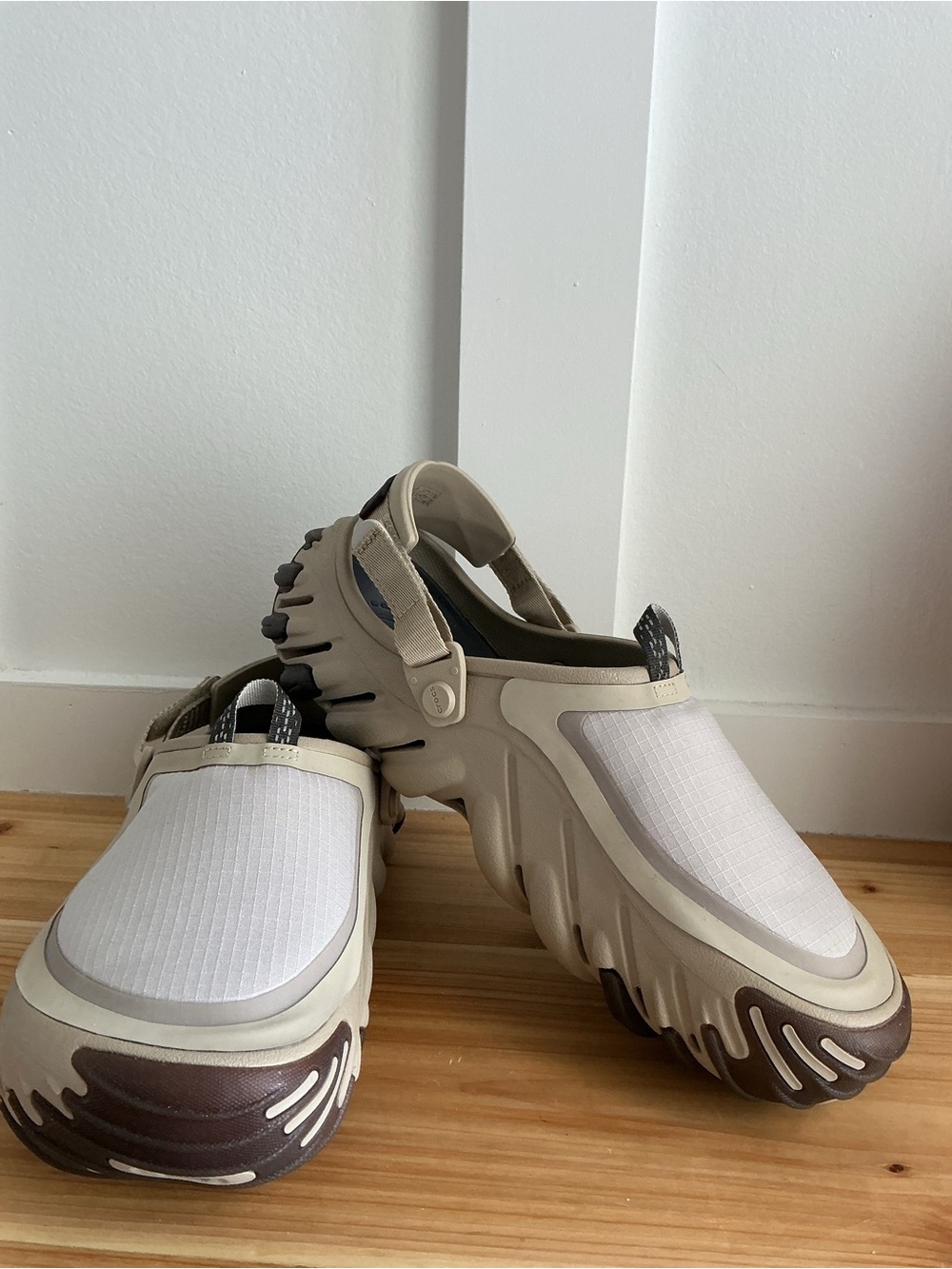 CROCS Men’s Slip-On Clog in White and Brown